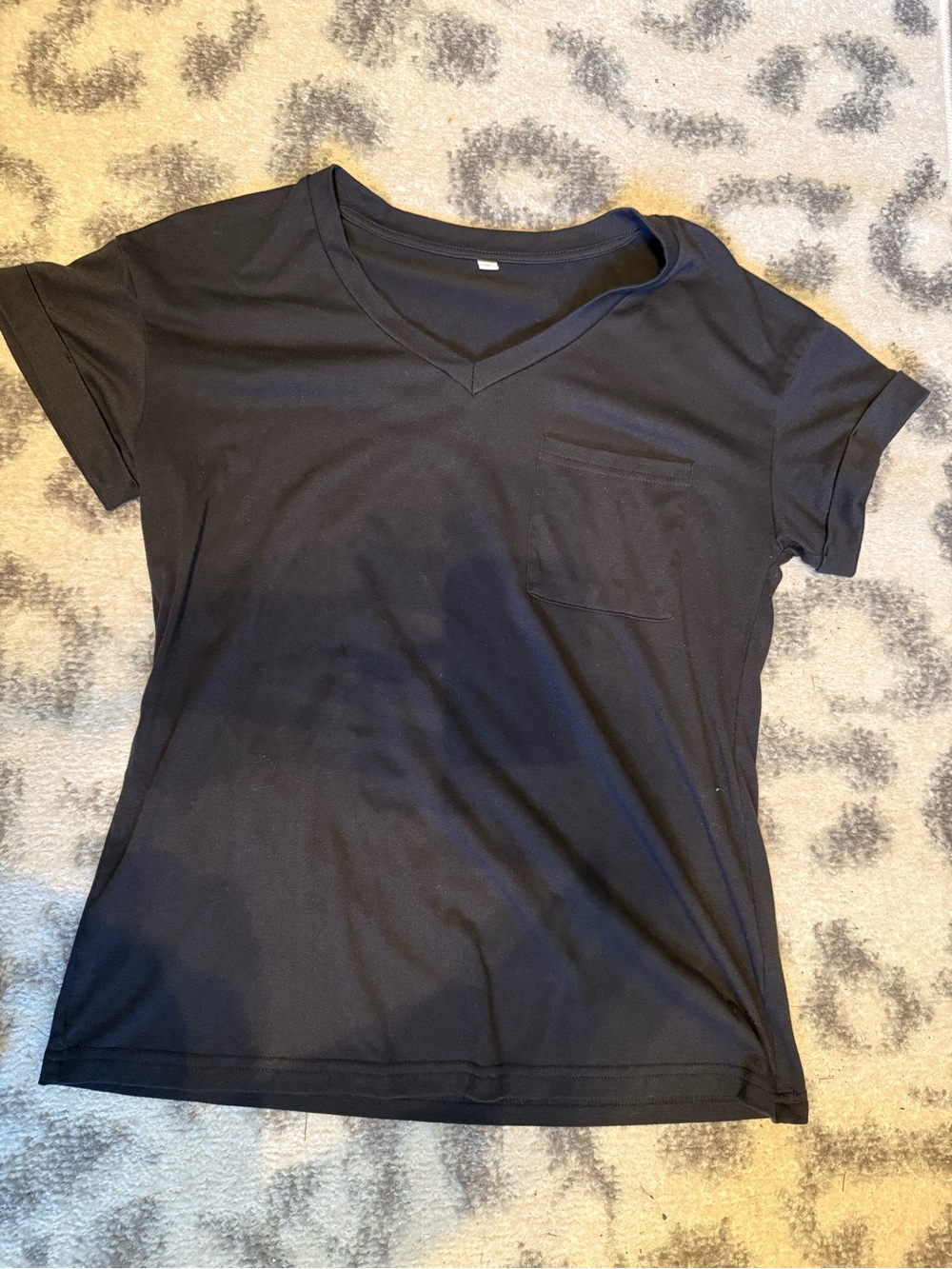 Amazon Black V‑Neck Short Sleeve Pocket Tee